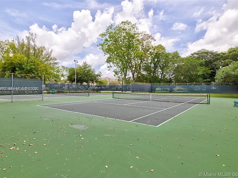 9520 Seagrape Dr #403 — Photo 17