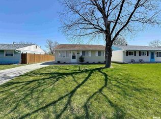 823 12th St W, Milan, IL 61264