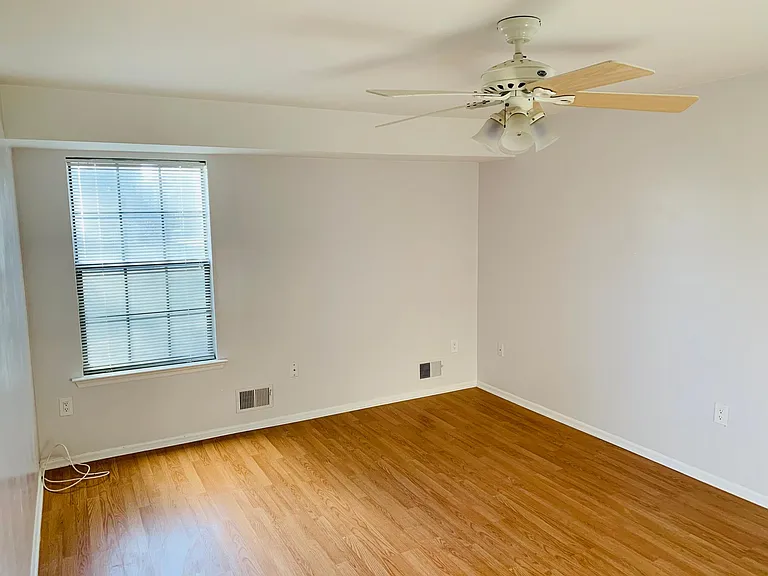 1 Fairway Ct — Photo 16