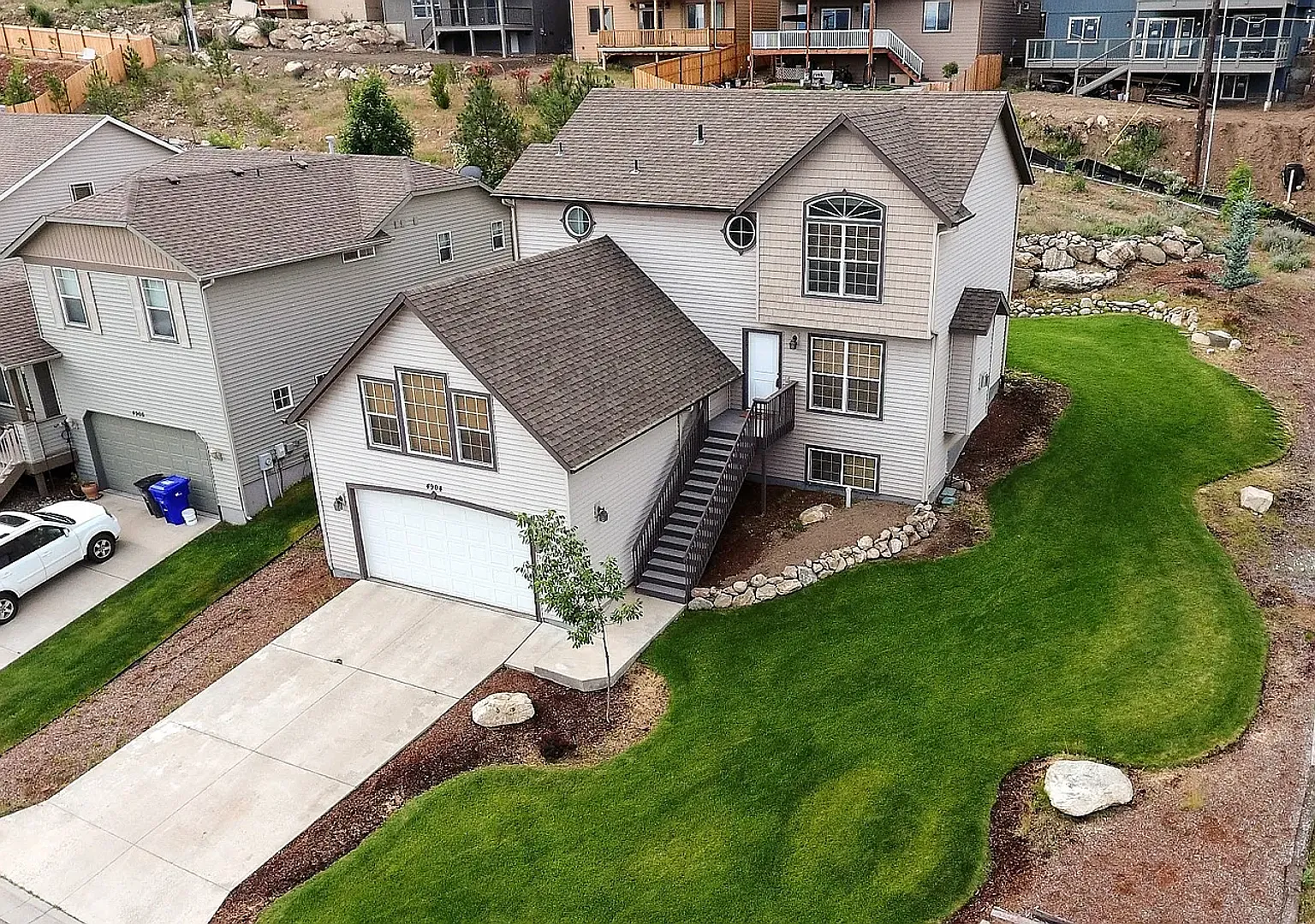 Spacious 4 Bedroom Home in Spokane Valley — Photo 2