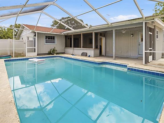 2nd image of 4921 Deter Rd