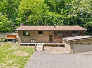 5 Drauch Ln, Coraopolis, PA