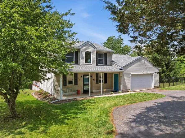 6354 New St, Center Valley, PA 18034