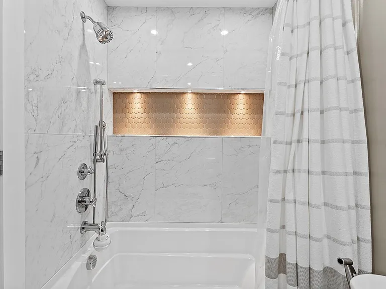 335 Virginia Ave #2 — Photo 24