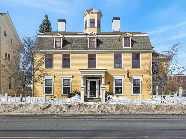 7 Islington St #R1, Portsmouth, NH 03801