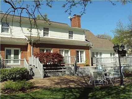 2nd image of 5515 Winthrop Ct