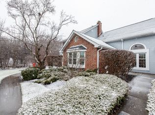 7 Hastings Ln, Lincolnshire, IL