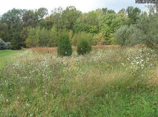 Dean Rd, Vermilion, OH 44089