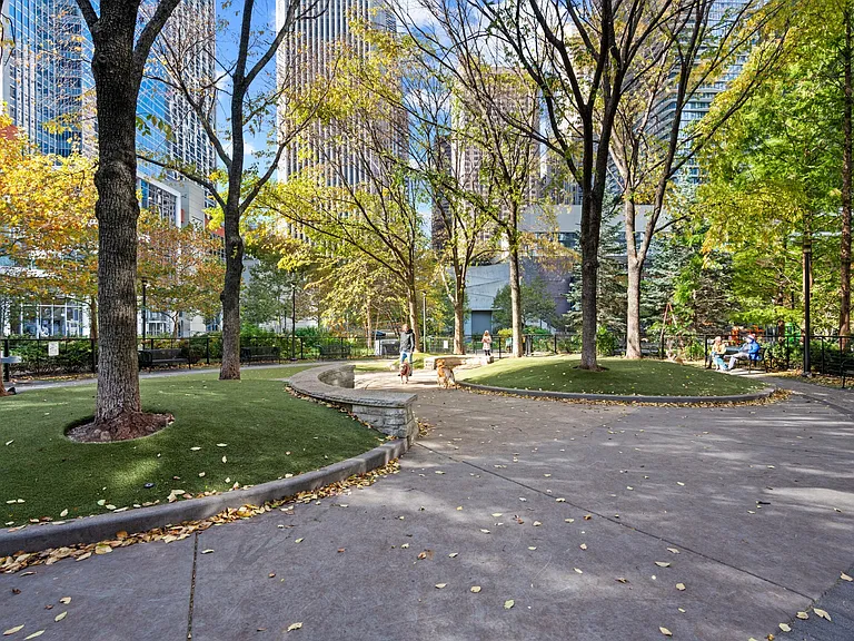 Dog Park at Shoreham and Tides in Chicago, IL