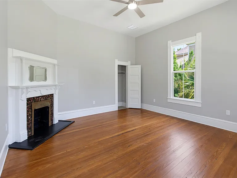 1159 San Bernard St — Photo 4