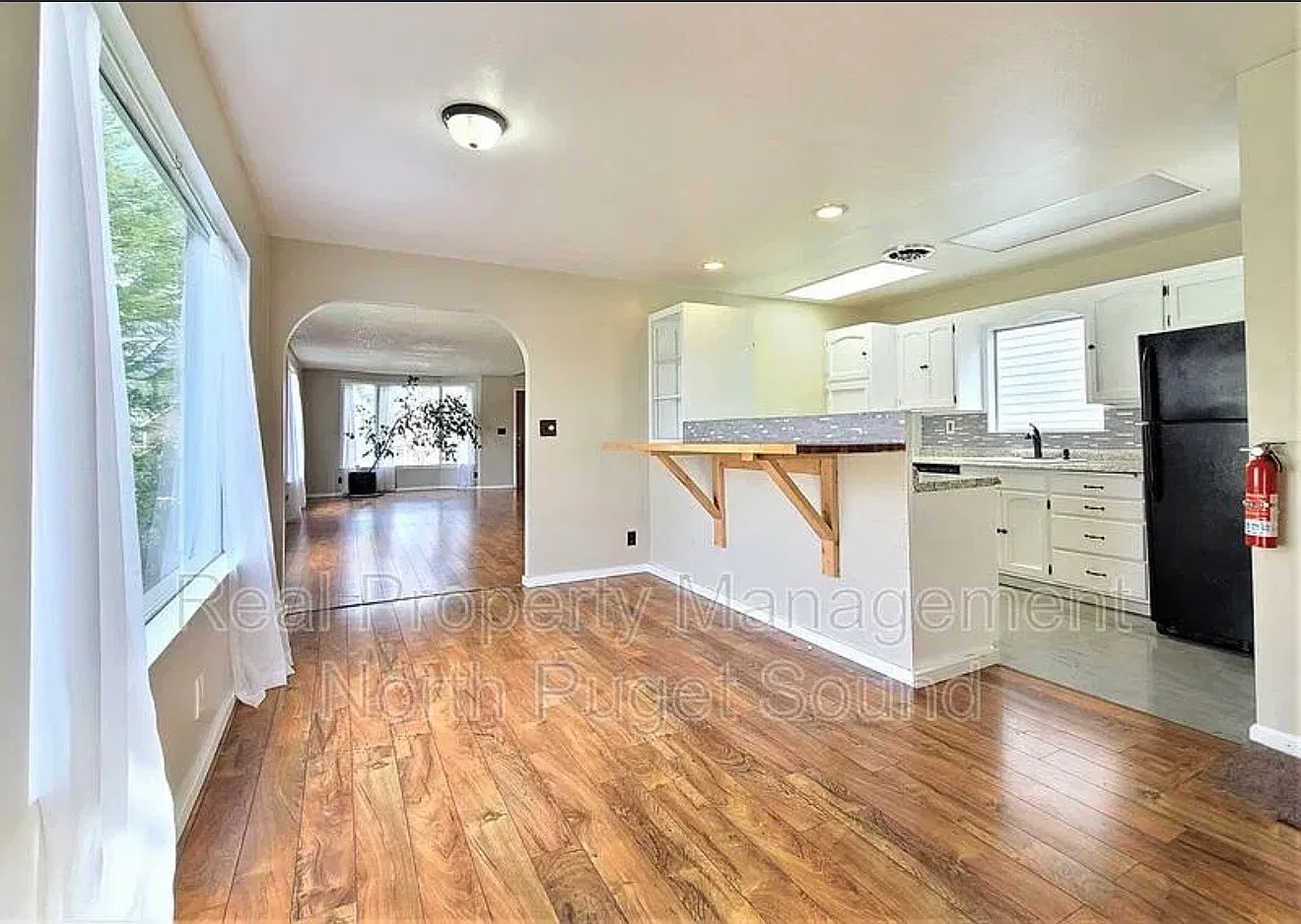 2 bed, 1.5 bath, 1400 sqft, $2,600 — Photo 4