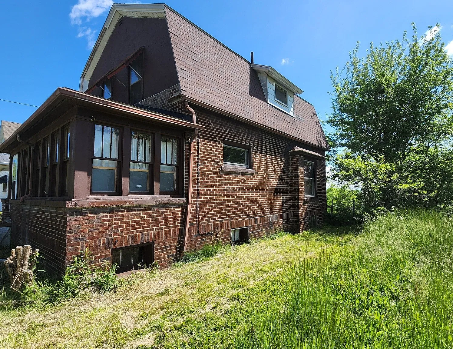3 bed, 1380 sqft, $915 — Photo 2