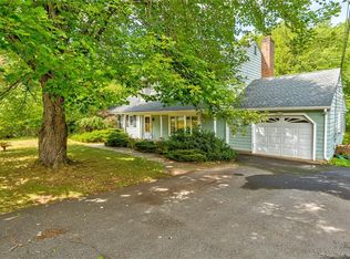 117 Scenic Dr, Southington, CT 06489