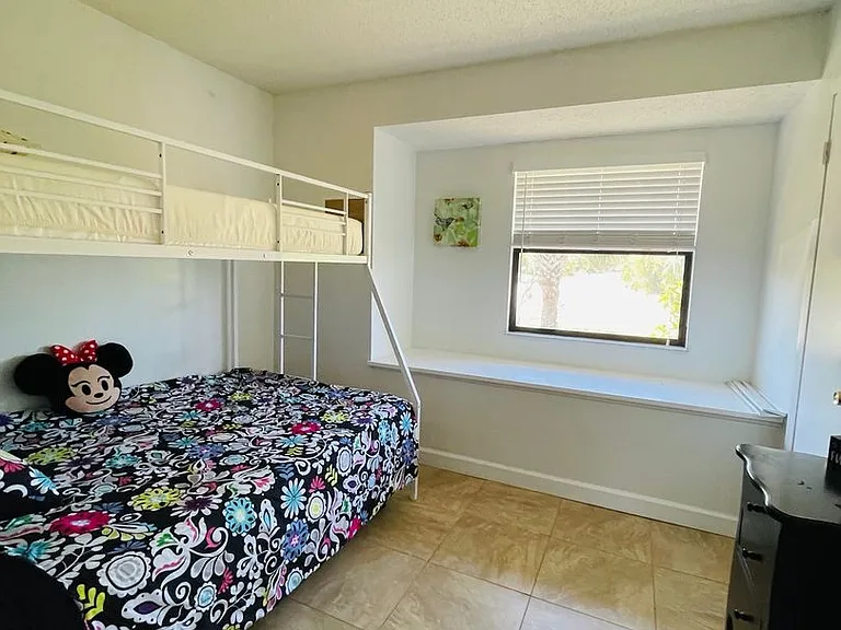 18310 Burkholder Cir — Photo 12