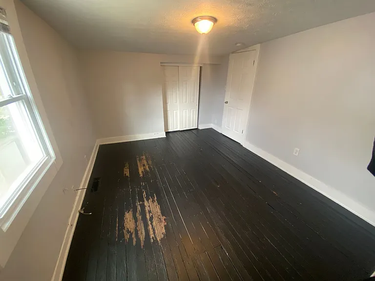 2209 Victor St — Photo 11