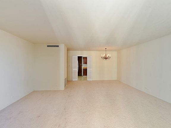 Living Room / Dining Room