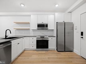 3216 W Diamond St, Philadelphia, PA