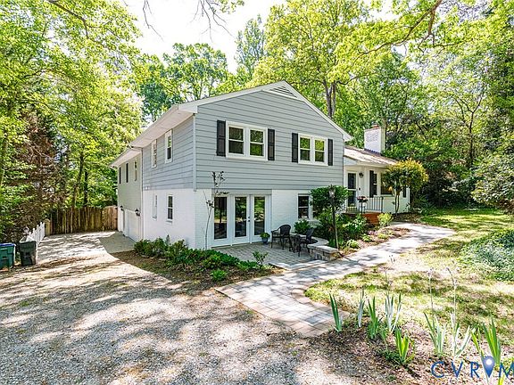 3rd image of 3521 Pinebrook Dr