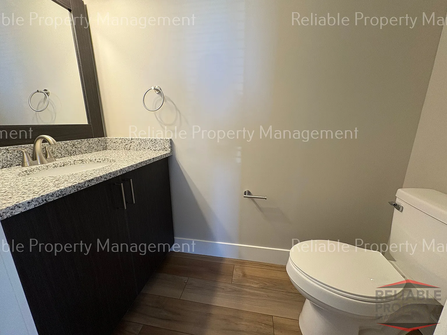 2 bed, 1.5 bath, 923 sqft, $1,295 — Photo 4