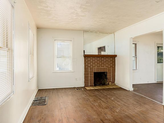3rd image of 1530 Union Ave