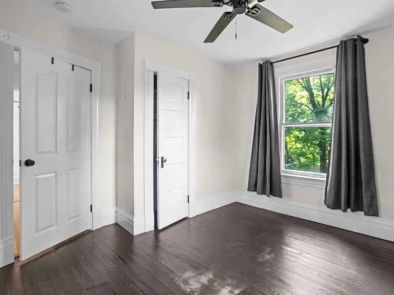 419 S Van Buren Ave — Photo 6