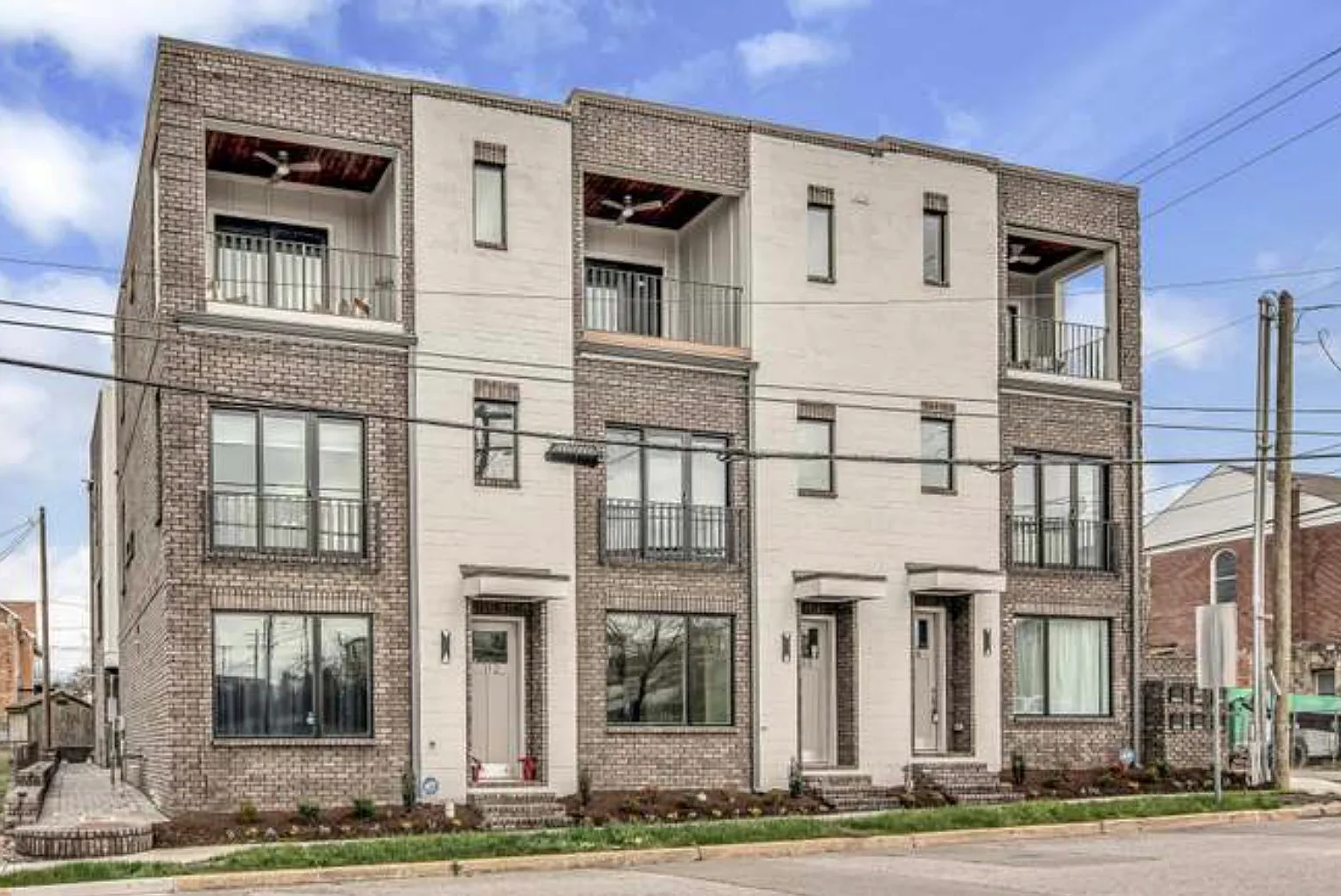 4 bed, 1800 sqft, $3,550 — Photo 1