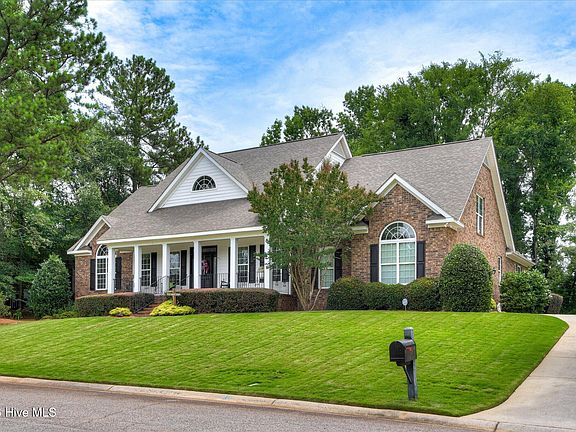 3rd image of 211 River Wind Drive