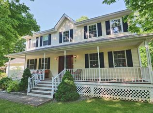 52 Greenhaven Rd, Poughquag, NY 12570