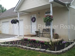 699 Kenny Ln, Marysville, OH 43040