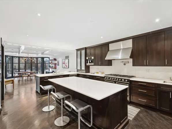 132 East 62nd Street image 7 of 20