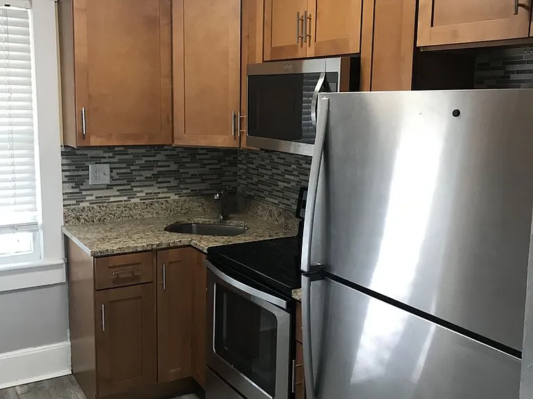 1952 Morrill Street — Photo 6