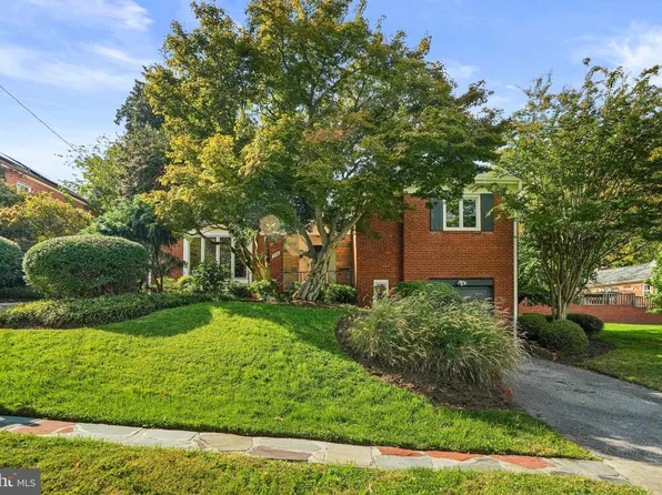 5742 26th St NW, Washington, DC 20015
