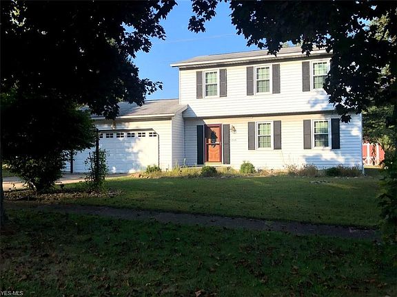 2nd image of 1305 Vantage Way