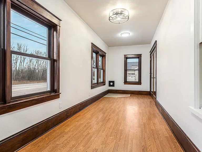 1721 W Main St — Photo 10