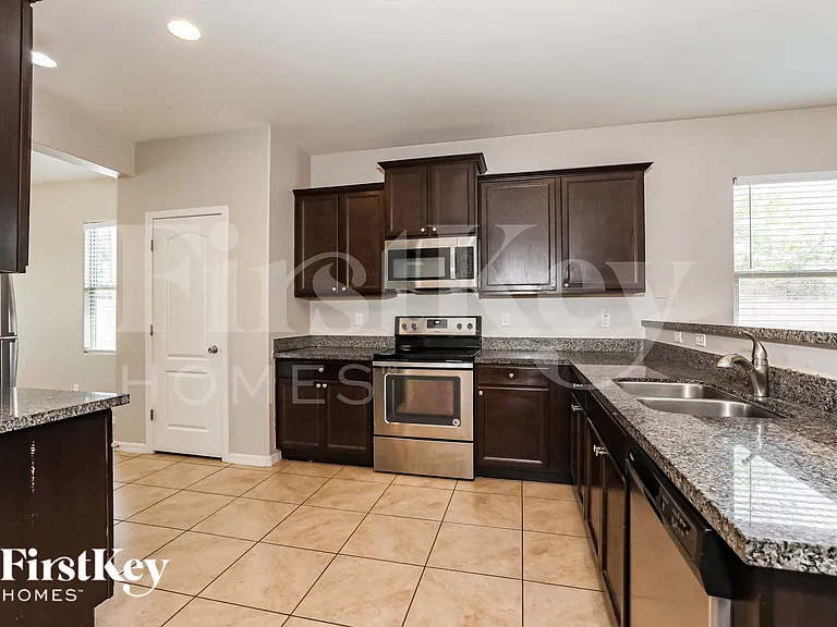 13311 E Tumbleweed Ln — Photo 7
