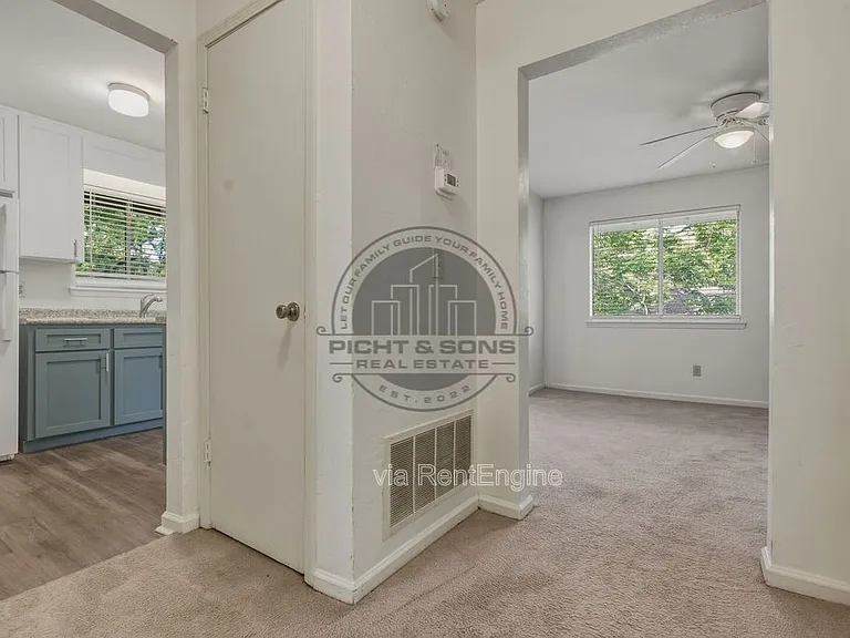 713 Pointe Ct — Photo 15