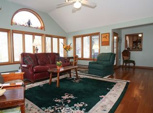 7 Apgar Ave, Gladstone, NJ 07934