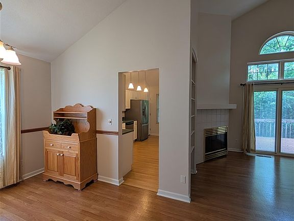3rd image of 1111 University Blvd