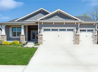 904 Shelby Dr, Adel, IA 50003