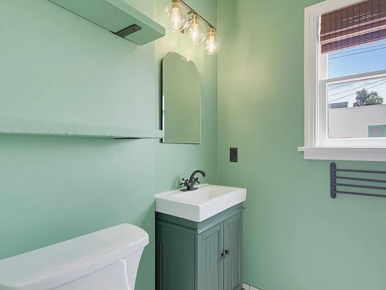 2615 Myrtle Ave — Photo 82