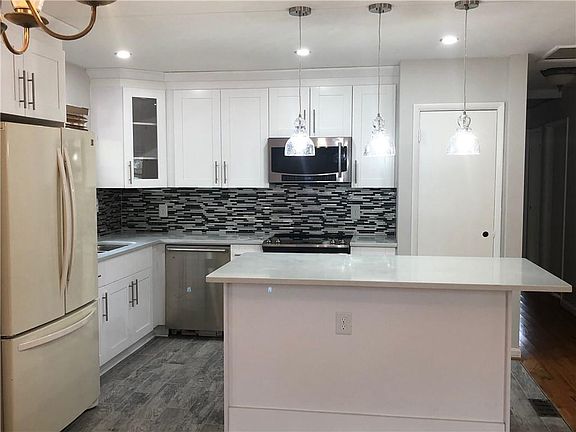 5th image of 2642 Rolling View Dr SE