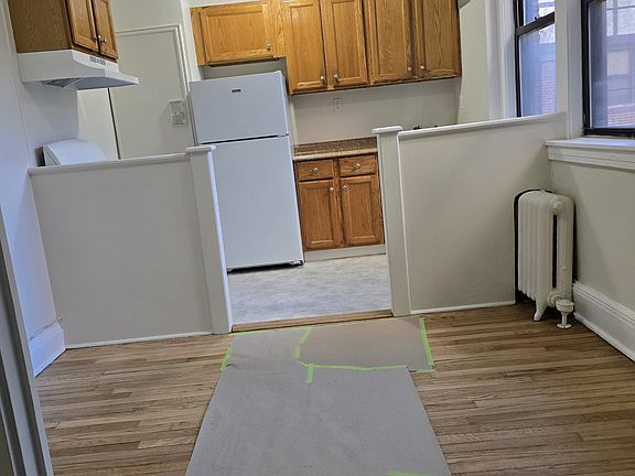 2nd image of 9 Greenridge Ave APT 8C