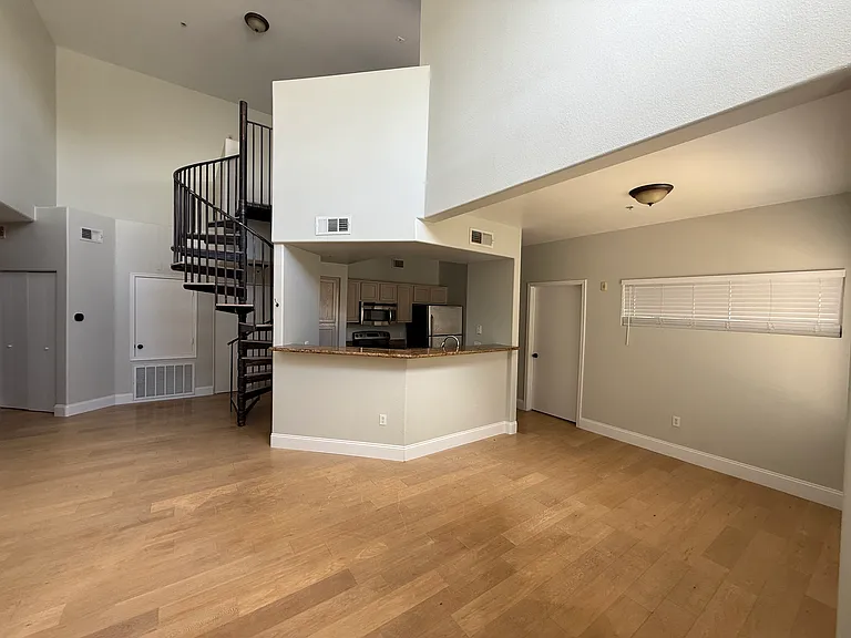 4644 N 22nd St #2167 — Photo 7