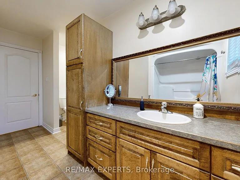 3180 Fleming Blvd — Photo 23