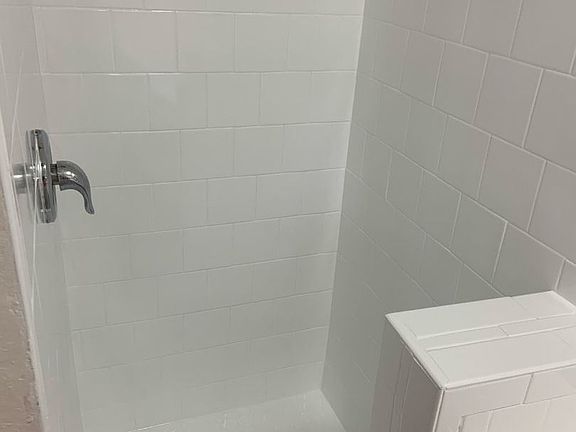 2nd image of 740 W 214th St APT 17A