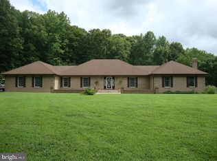 925 Hunting Lake Dr, Huntingtown, MD 20639