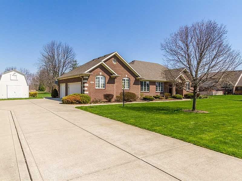1st image of 2812 W Creekview Dr