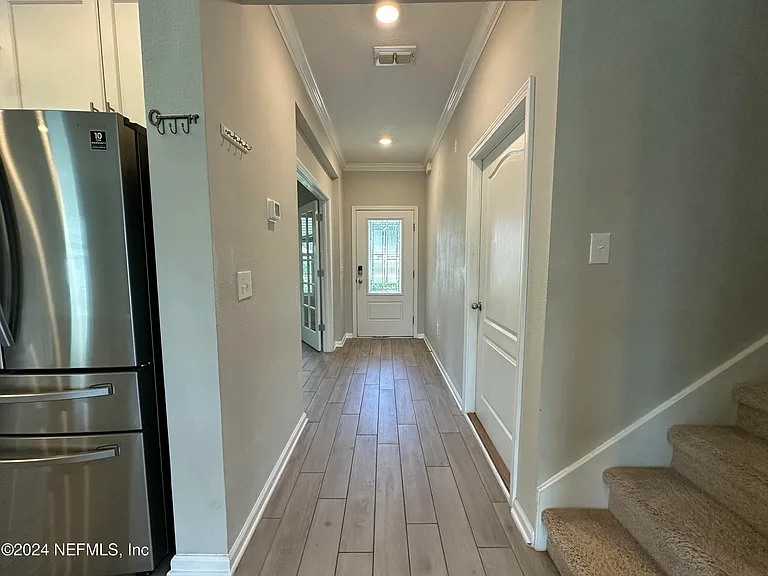 122 Codona Glen Dr — Photo 3