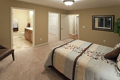 5th image of 305 24th Ln SE