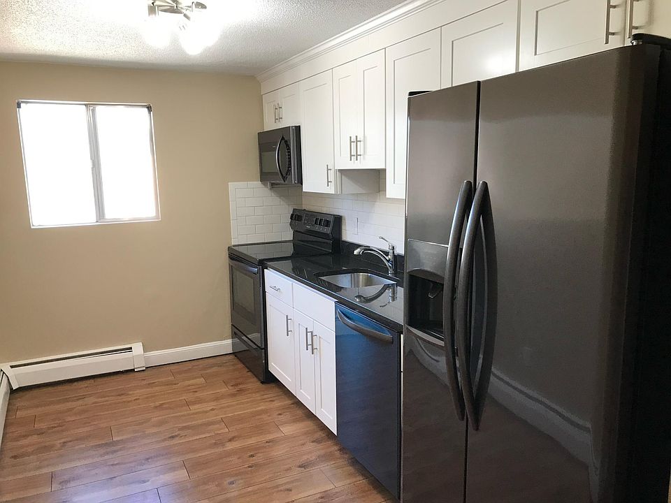 1st image of 133 Creek St APT 7